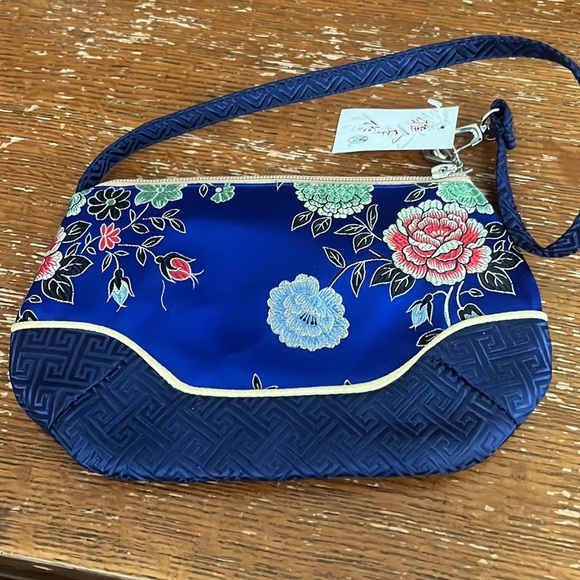 COPY - Beautiful Chinese Blue Purse with flowers - Picture 3 of 8